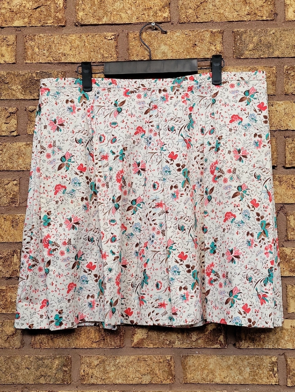 GAP Box Pleated Cotton Stretch Skirt Red Floral Print Size 14